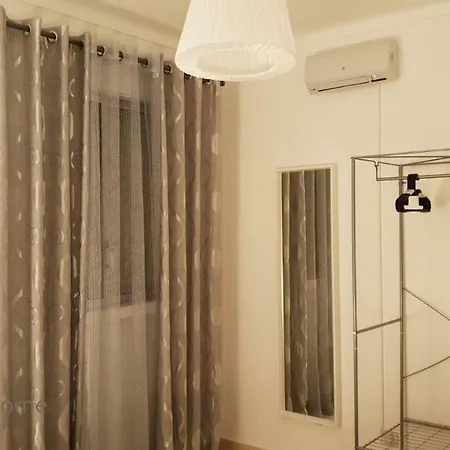 Lisbonsbesthome A 5min Do Aeroporto Apartment Lisbon